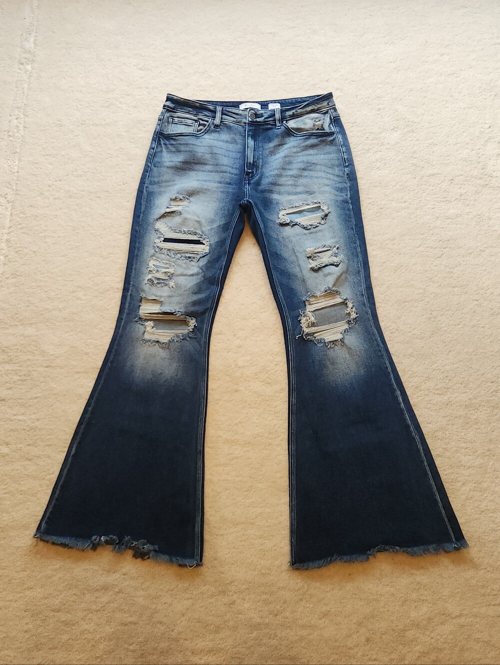 Kancan Signature sz 32 long tall Super Flare high rise jeans med-dark distressed